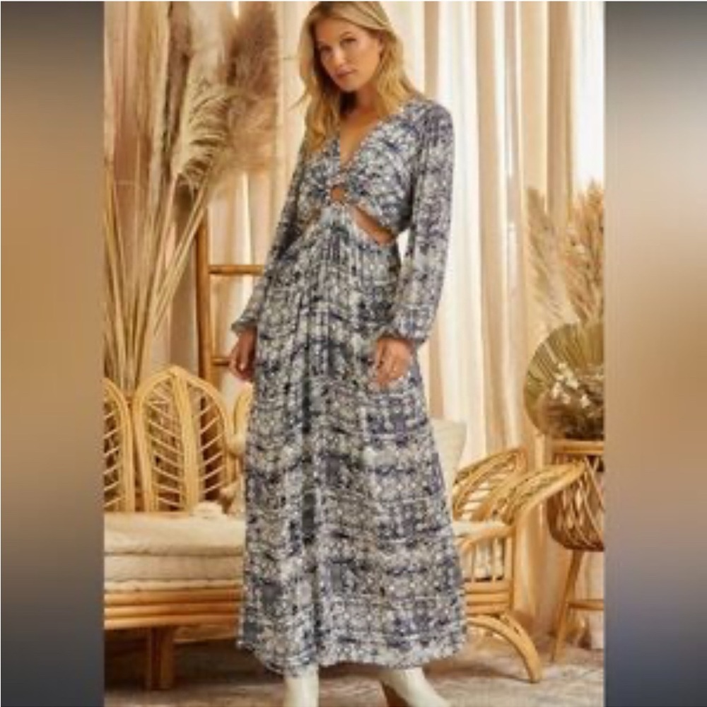 NWT Savanna Jane Women’s Long Sleeve Navy and White Boho Maxi Dresses Size Small